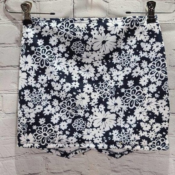 Abercrombie Kids Floral Black and white skirt - Picture 11 of 14